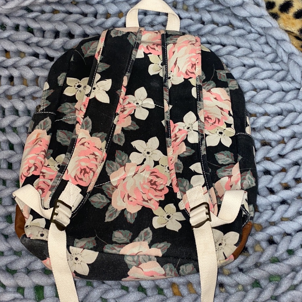 Floral Backpack - Picture 2 of 3